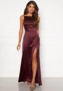 Bubbleroom Occasion Drapy-Back Slit Satin Gown Wine-red 40