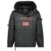 Parkatakki Geographical Norway  BRUNO  8 vuotta