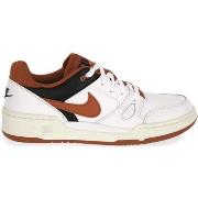 Tennarit Nike  102 FULL FORCE LOW  42