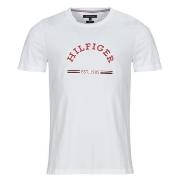 Lyhythihainen t-paita Tommy Hilfiger  RWB ARCH GS TEE  EU S