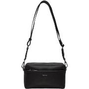 Laukut Calvin Klein Jeans  CK MUST CONVERTIBLE CAMERA BAG K60K612901  ...