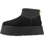 Saappaat UGG  CLASSIC MINI DIPPER  41