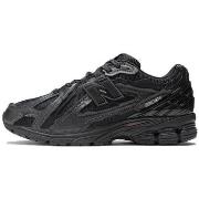 Tennarit New Balance  1906D Protection Pack Black Leather  36