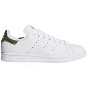 Tennarit adidas  Stan Smith W EE8836  36