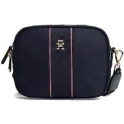 Laukut Tommy Hilfiger  POPPY CAMERA BAG CORP  Yksi Koko