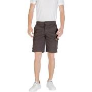 Shortsit & Bermuda-shortsit Lyle & Scott  Wembley Cargo Short SH1816IT...