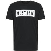 Lyhythihainen t-paita Mustang  10132234142  EU L