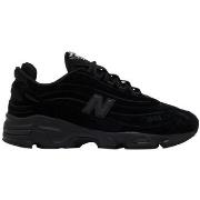 Tennarit New Balance  1000 Black Cat  40