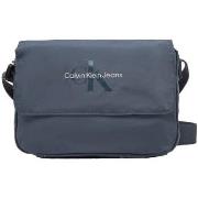 Olkalaukut Calvin Klein Jeans  LV04G3031G  Yksi Koko