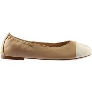 Balleriinat Högl  Sylvie  39