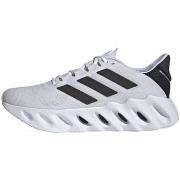 Kengät adidas  Switch Fwd 2  40