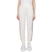 Jogging housut / Ulkoiluvaattee Guess  BRITNEY JOGGER V2YB15 KB3P2  EU...