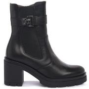 Kengät NeroGiardini  514790100  37