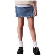Shortsit & Bermuda-shortsit Calvin Klein Jeans  IG0IG028871A4  8 vuott...