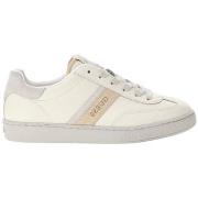 Kengät Guess  Chaussures  36