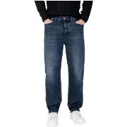 Bootcut-farkut Tommy Hilfiger  DM0DM22240 1BK  US 34 / 32