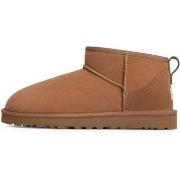 Saappaat UGG  M Classic Ultra Mini  40