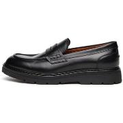 Kengät NeroGiardini  Ilcea Tr Novi Light 8338 N  39