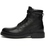 Kengät NeroGiardini  Twist Gomma Sassari B  40