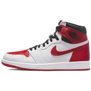 Tennarit Nike  1 Retro High OG Heritage  42