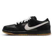 Kengät Nike  Dunk Low Pro SB Black White Gum  44