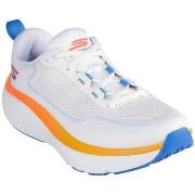 Kengät Skechers  Go Run Supersonic Max  41