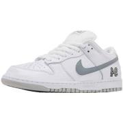 Kengät Nike  SB Dunk Low Supreme 94 White Metallic Silver  44 1/2