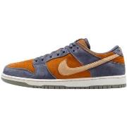 Kengät Nike  SB Dunk Low Light Carbon Monarch  41