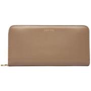 Lompakot Calvin Klein Jeans  CK PULLER LARGE ZIP AROUND LV04F1093G  Yk...