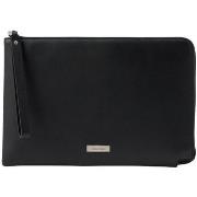 Pikkulaukut Calvin Klein Jeans  PLAQUE POUCH W/ WRISTLET LV04D1110G  Y...