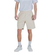 Shortsit & Bermuda-shortsit Emporio Armani EA7  7M000232 AF13512  EU X...