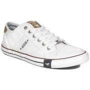 Kengät Mustang  4058310001  40