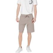 Shortsit & Bermuda-shortsit EAX  XM000372 AF10818  EU S