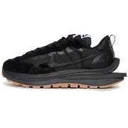 Tennarit Nike  Vaporwaffle Sacai Black Gum  38