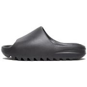 Rantasandaalit adidas  Yeezy Slide Onyx  37