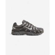 Kengät Nike  P-6000 Cave Stone Medium Ash Flat Pewter Metallic Silver ...