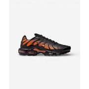 Naisten kengät Nike  TN Air Max Plus Black Total Orange  41