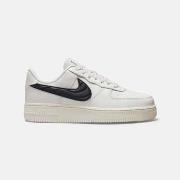 Kengät Nike  Air Force 1 Quilted Swoosh Phantom Black (W)  38 1/2