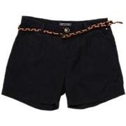 Shortsit & Bermuda-shortsit Tommy Hilfiger  EX57129030 002  4 vuotta