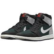 Tennarit Nike  Air Jordan 1 High  41