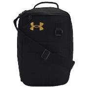 Laukut Under Armour  Ua Contient Un Sac De Baskets  Yksi Koko