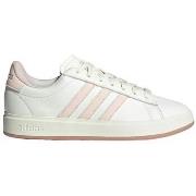 Kengät adidas  Baskets basses  Grand Court 2.0  38