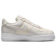 Kengät Nike  Air Force 1 '07  42 1/2
