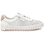 Tennarit Carmela  16232701  36