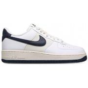 Kengät Nike  Air Force 1 07 NN  40