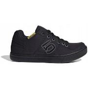 Kengät adidas  FZ1940  49 1/3