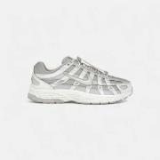 Kengät Nike  P-6000 Sail Light Bone Cream (Women's)  36