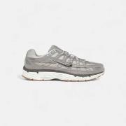 Kengät Nike  -p-6000-se-college-grey-light-orewood-brown-sail-cave-sto...