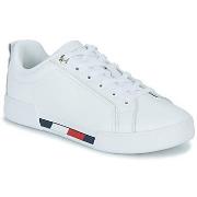 Kengät Tommy Hilfiger  TRICOLOR INSERT SNEAKER  37