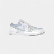Kengät Nike  Jordan 1 Low SE Blue Tint Elephant Print  46